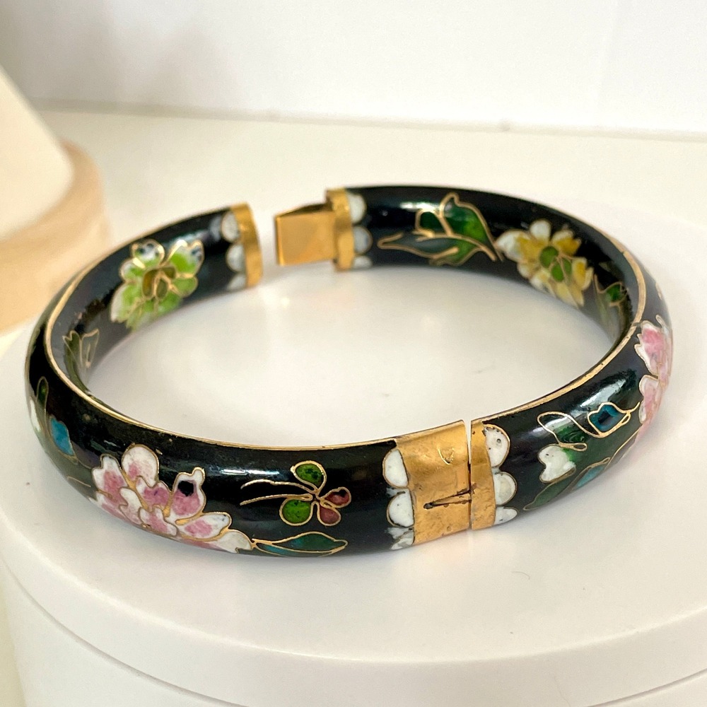 Vintage Black Cloisonne Enamel Floral Bangle Bracelet Hinged Gold Tone Clasp - Picture 6 of 8